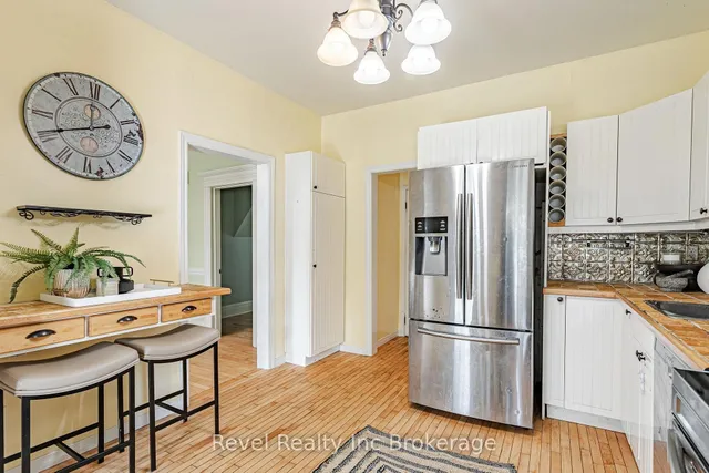 126 Huron St, Woodstock 4