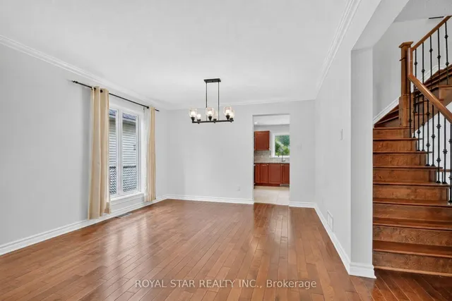 818 Long Point Circ, Ottawa 4