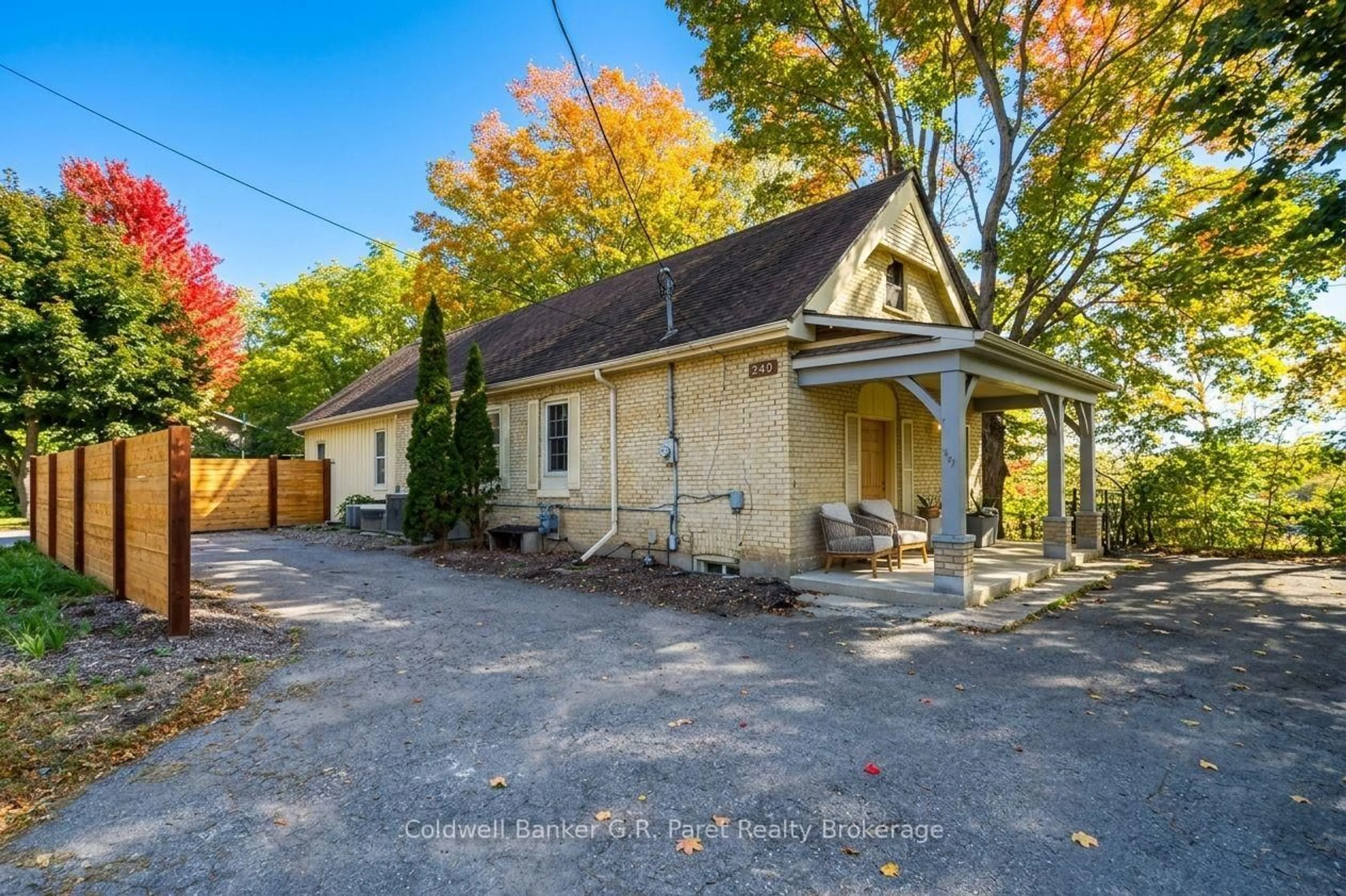 trreb/IMG-X13885530_e1f95f5e-aa6d-4851-99f8-5b8df6bca229-l.jpg
