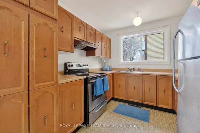 97 Huntsman Cres, Ottawa 5
