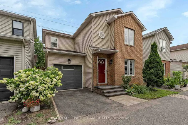 583 Tweedsmuir Ave #9, Ottawa 2