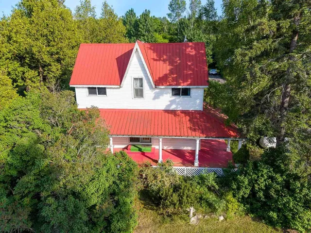 1805 Shore Rd, St. Joseph 2