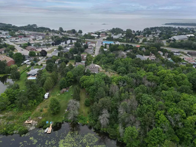 24 Dyke Street and 36 Hudson St, Blind River 5
