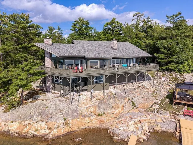 625 FINNS BAY Rd, Laird 2