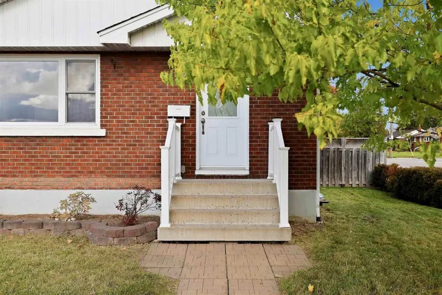 148 Cunningham Rd, Sault Ste Marie 2