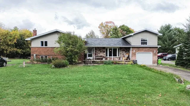 480 Moss Rd, Sault Ste Marie 3