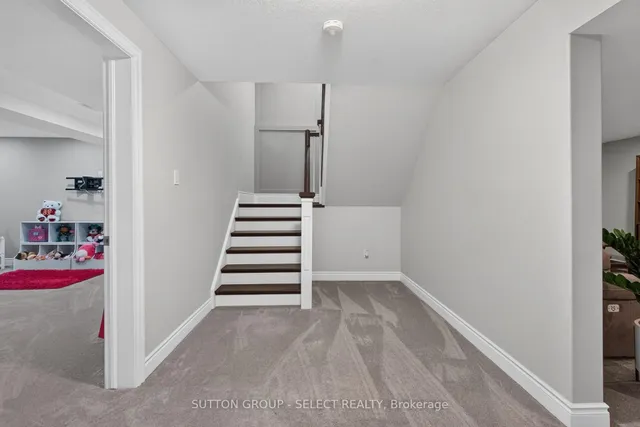 1042 Melsetter Way, London North 5