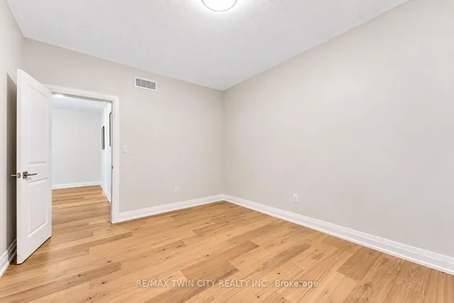 31 Jacob Detweiller Dr, Kitchener 5