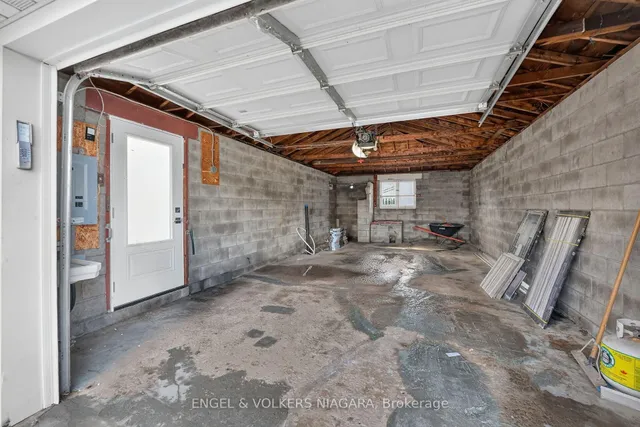 76 Lavinia St, Fort Erie 2