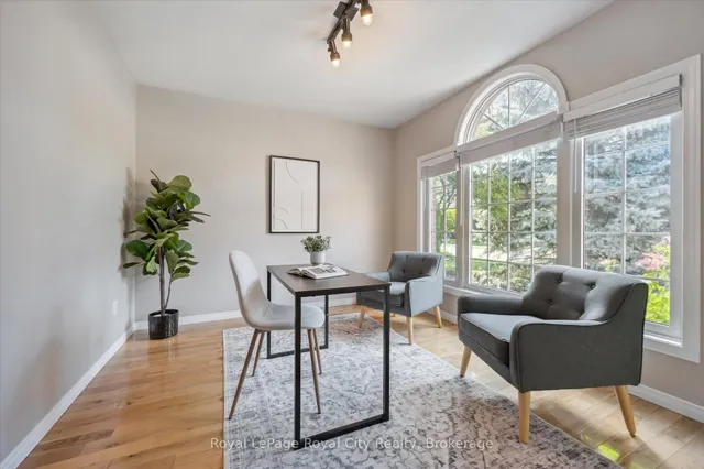 27 Oakridge Cres, Guelph 3