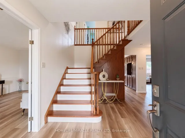 488 Heather Hill Pl, Waterloo 4