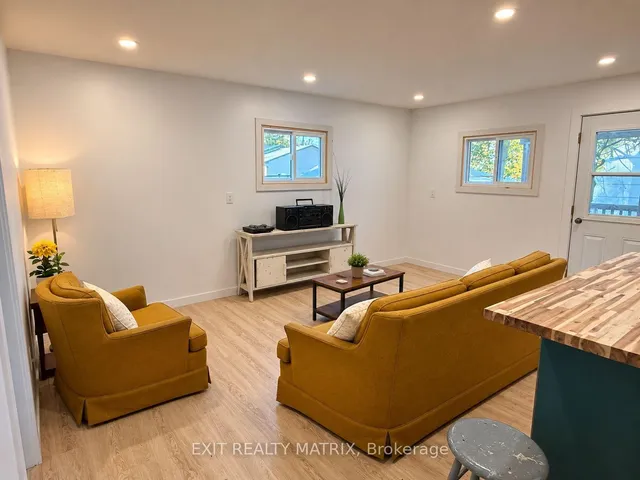 768 Forest Park Rd, Pembroke 4