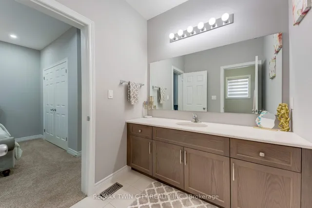 49 Scots Pine Tr, Kitchener 2