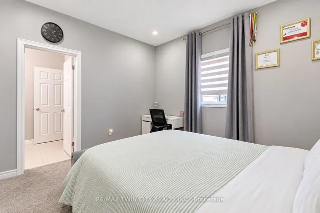 49 Scots Pine Tr, Kitchener