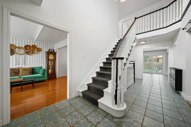 70 Pinebrook Crt, London North 5