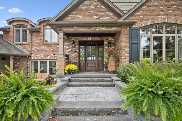 2073 Maplewood Rd, Wellesley 4