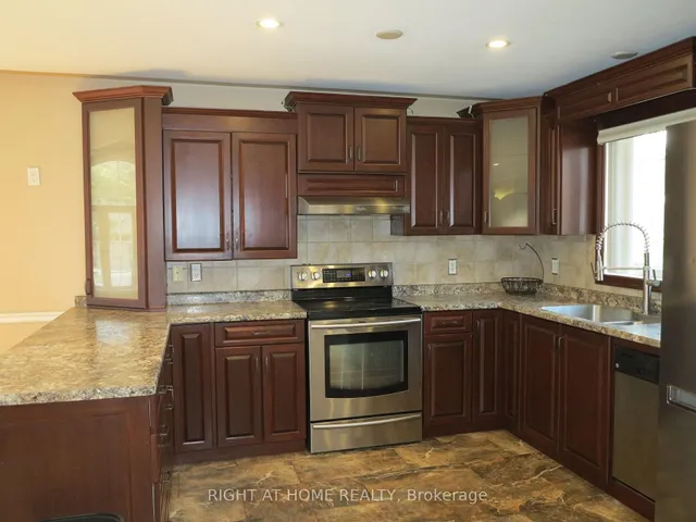 101 JOANNE Crt, Leamington 5