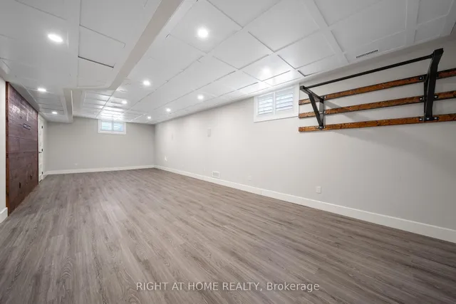 6540 Upper Canada Cross, London South 3