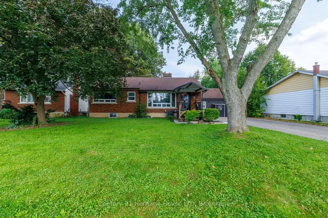 6 Greenock Circ, St. Catharines 3