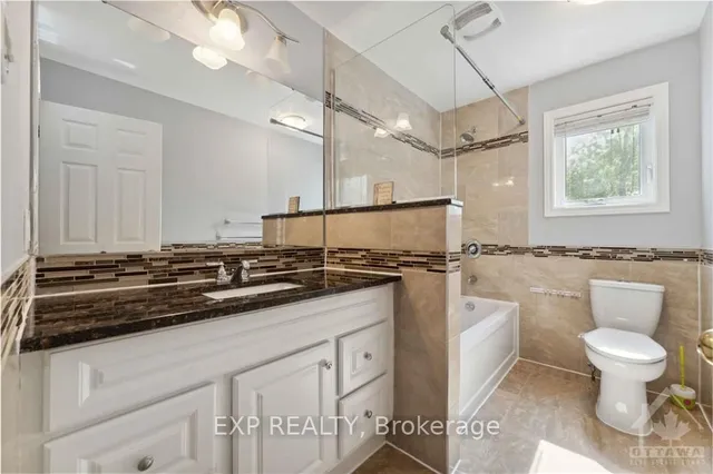 152 TWYFORD St, Ottawa 3