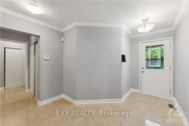 152 TWYFORD St, Ottawa 4