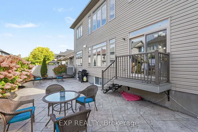 529 Peerless St, Ottawa 4
