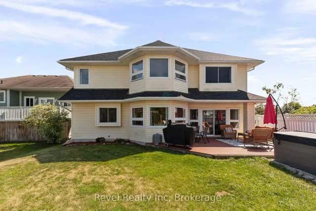 5 Avery Crt, Parry Sound 2