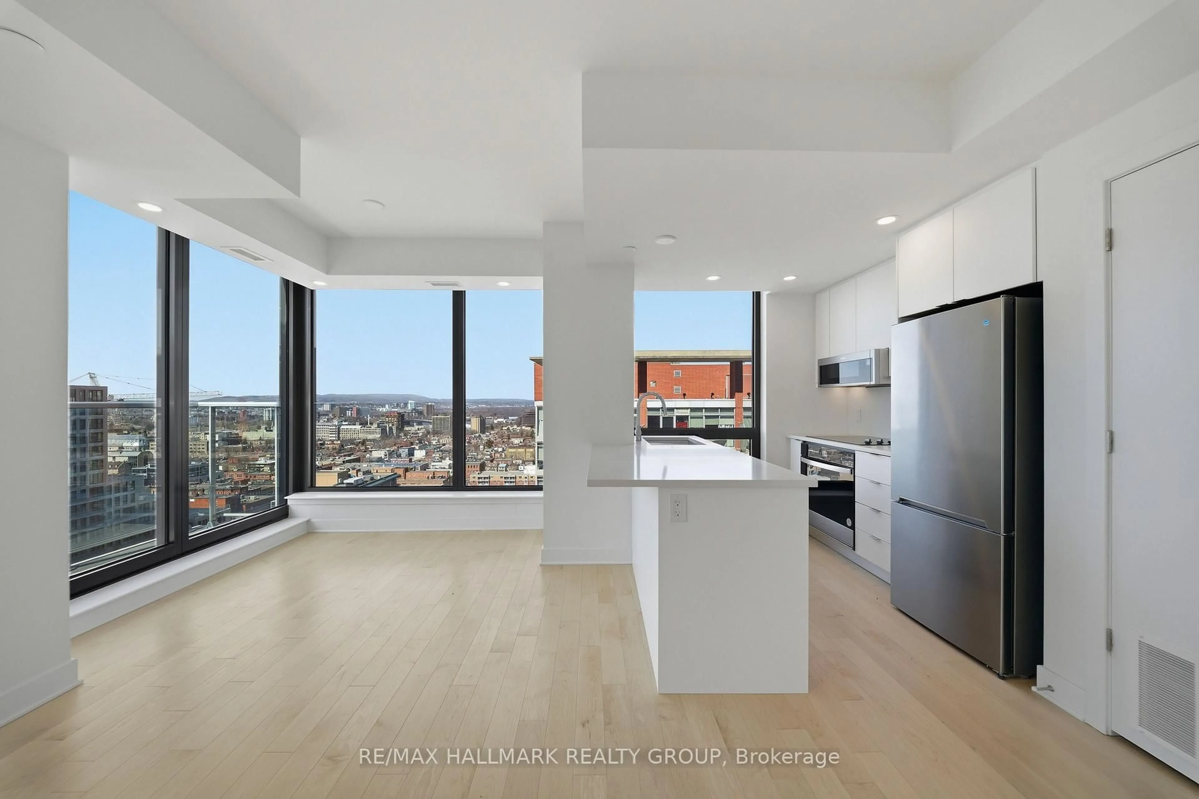trreb/IMG-X14032412_0ad56d61-ccc1-4e04-a0a2-ea9b442bf48b-l.jpg