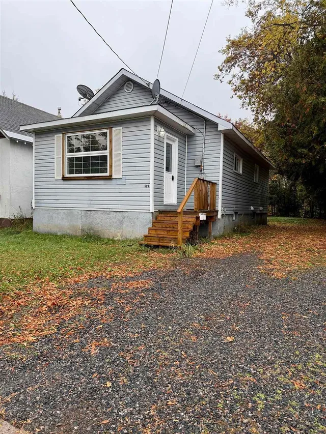 529 Northland Rd, Sault Ste Marie 2