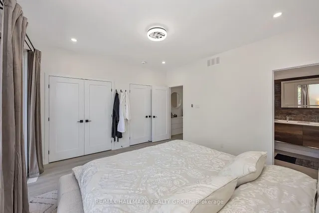 468 Mutual St, Ottawa 4