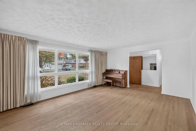 1471 Orchard Ave, Ottawa 4