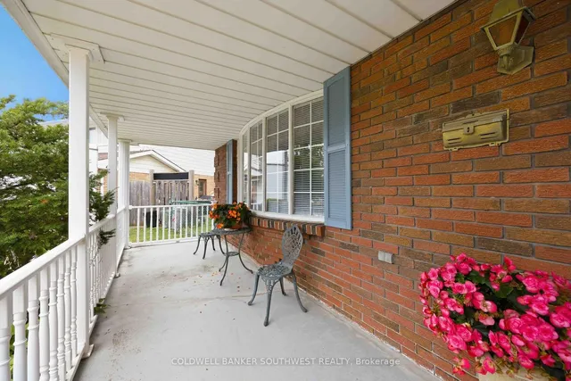 821 Danbury Cres, Sarnia 4