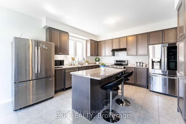 8 Sara Dr, Thorold 4