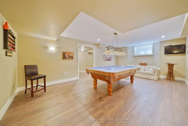 2091 Valleyrun Blvd, London North 5