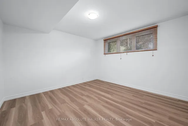 5 West Herrington Crt, Ottawa 4