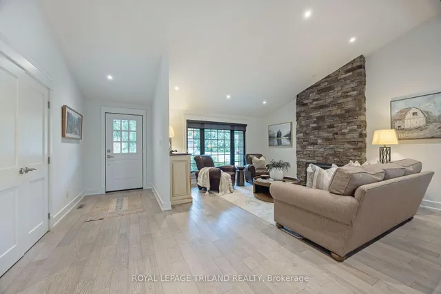 1630 Hillside Dr, London North 5