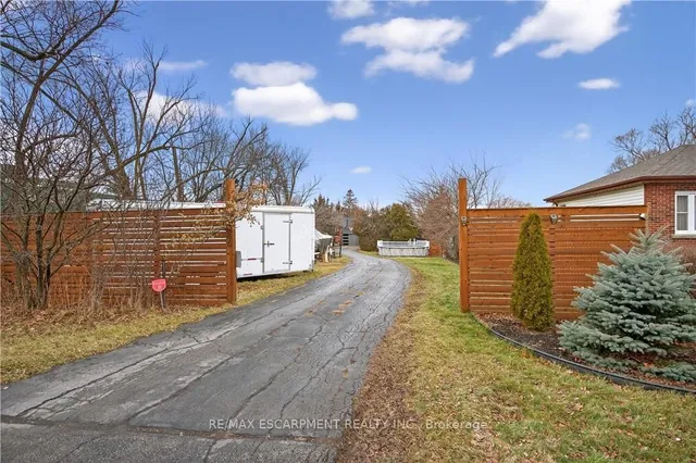 486 East 38th St, Hamilton 5