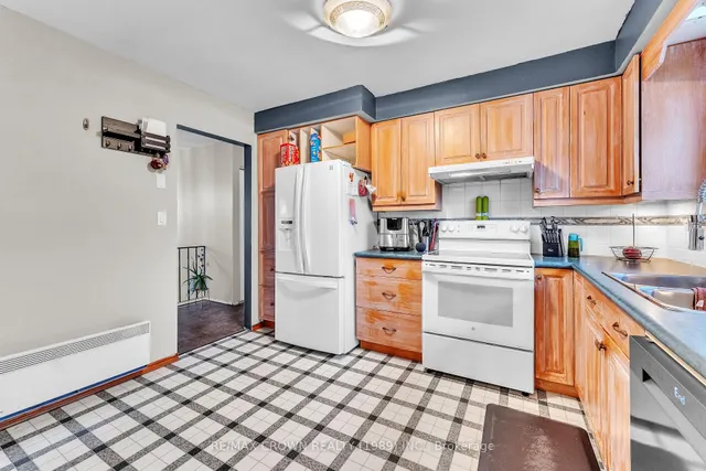 19 Knox Crt, North Bay 3