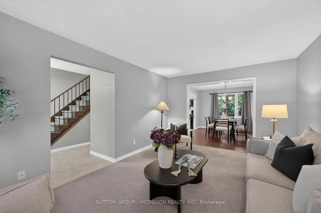 61 Somerset Rd, London South 2