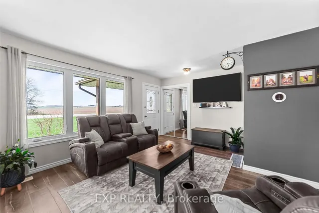 9221 Hickory Dr, Strathroy-Caradoc 4