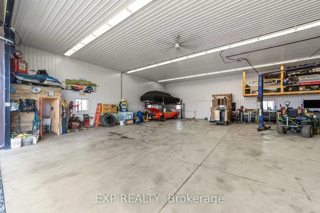9221 Hickory Dr, Strathroy-Caradoc 5