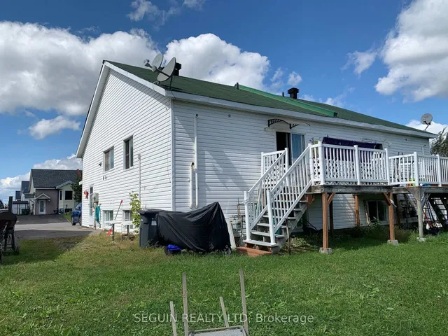 613-1 / 613-2 Paul Cres, Hawkesbury 2