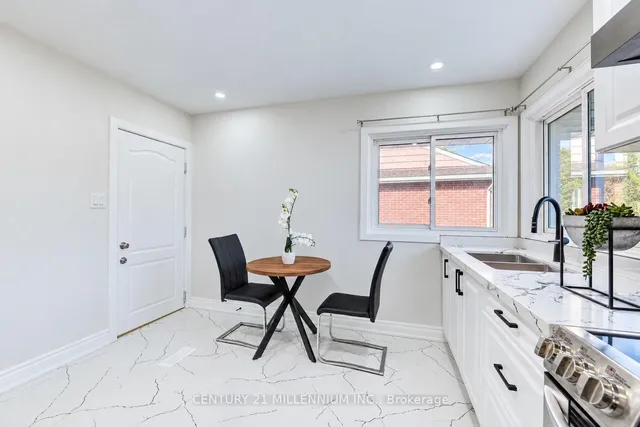 46 Traynor Ave, Kitchener 5