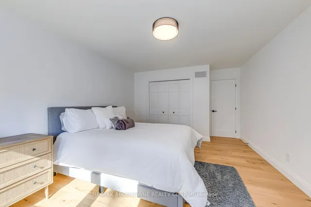 54 Deerview Ave, Hamilton 2