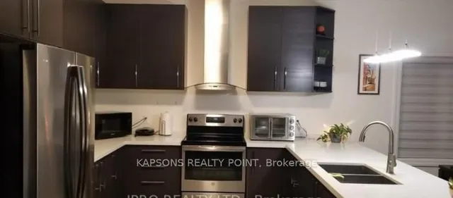 2579 Sheffield Blvd #21, London South 3