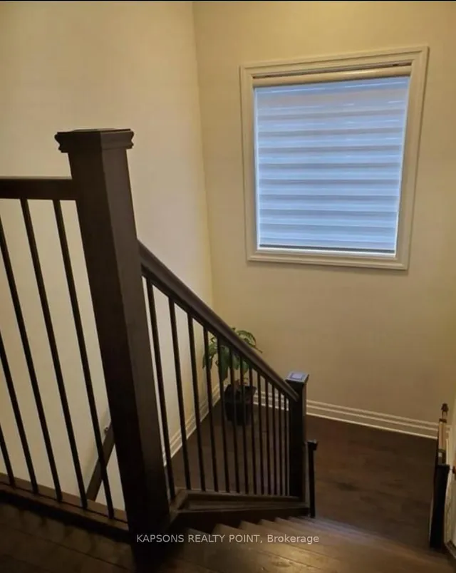 2579 Sheffield Blvd #21, London South 5