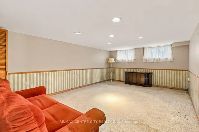 984 Fanshawe Park Rd, London North 5