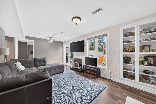 38 Naismith Cres, Kanata 2