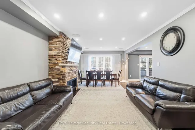 785 Tenth Ave, Hamilton 4