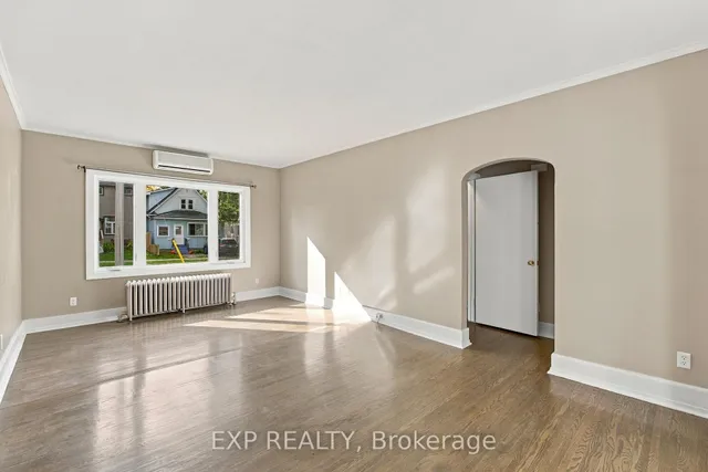 61 Princess St, Fort Erie 4